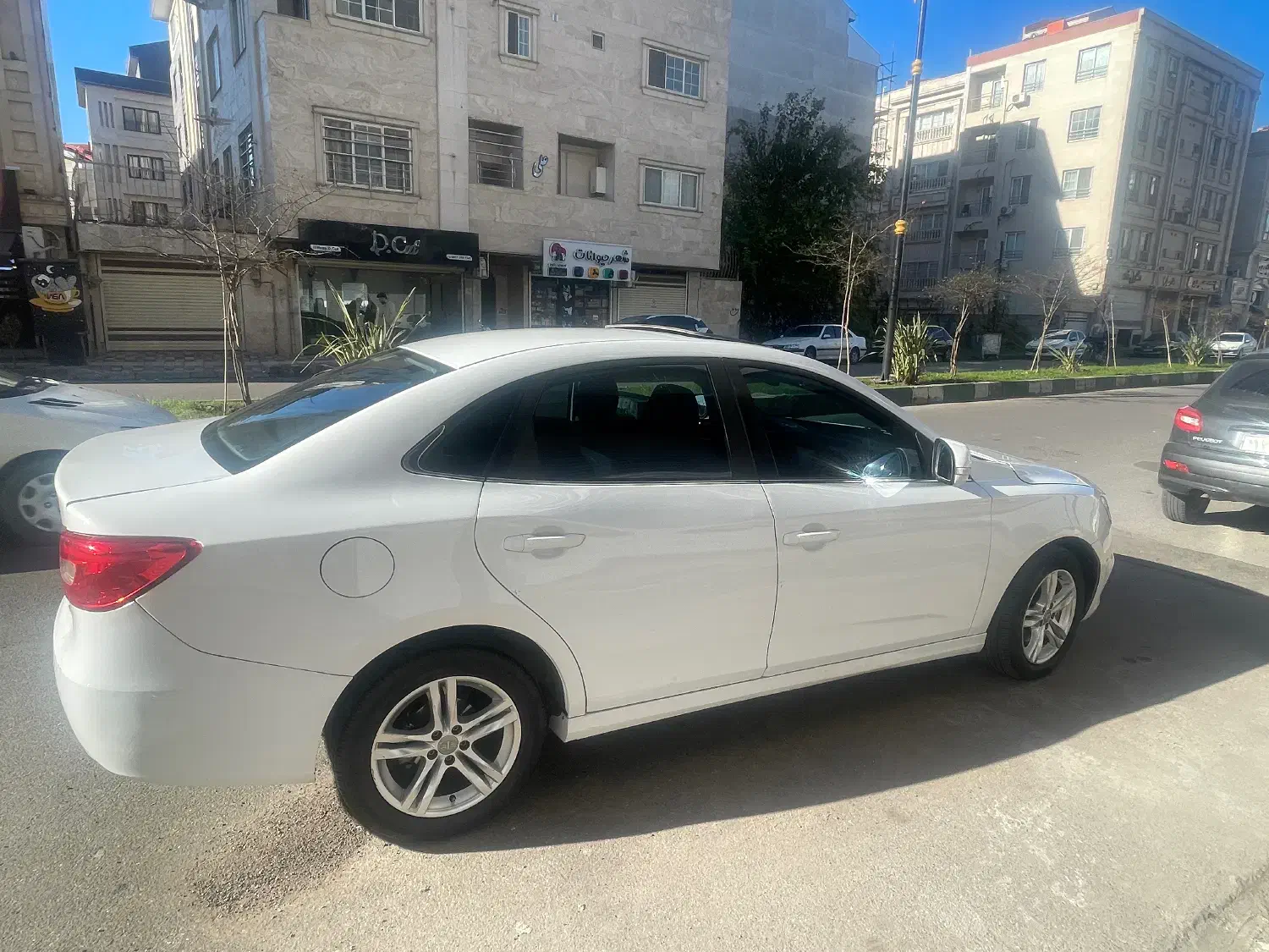 بسترن بی سی|خودرو سواری و وانت|رشت, دیلمان|دیوار