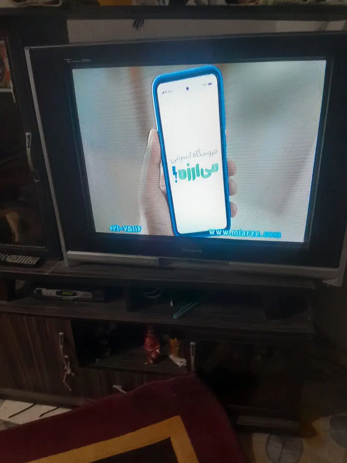 تلویزیون قدیمی بزرگ|تلویزیون و پروژکتور|برازجان, |دیوار