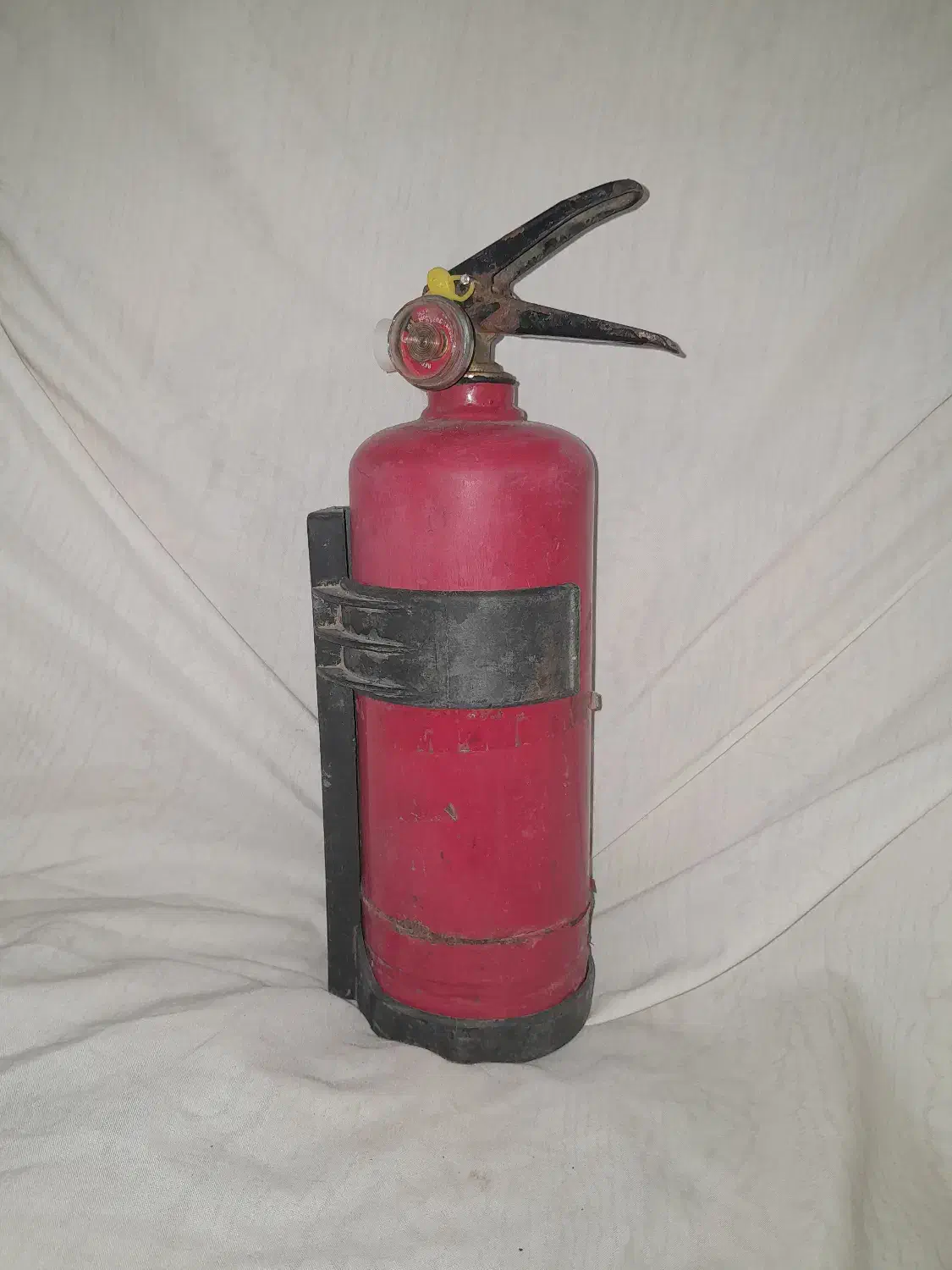 کپسول آتشنشانی|ابزارآلات|رشت, کوی حسینی|دیوار