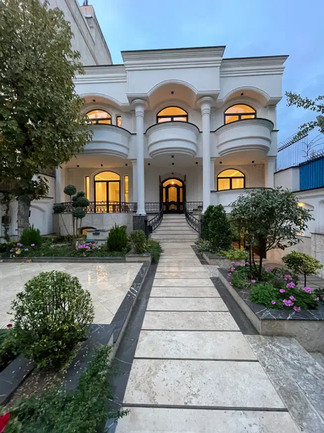 ویلا360 متر کامرانیه شمالی حیاط مشجر ( فقط سکونت )|اجارهٔ خانه و ویلا|تهران, کامرانیه|دیوار