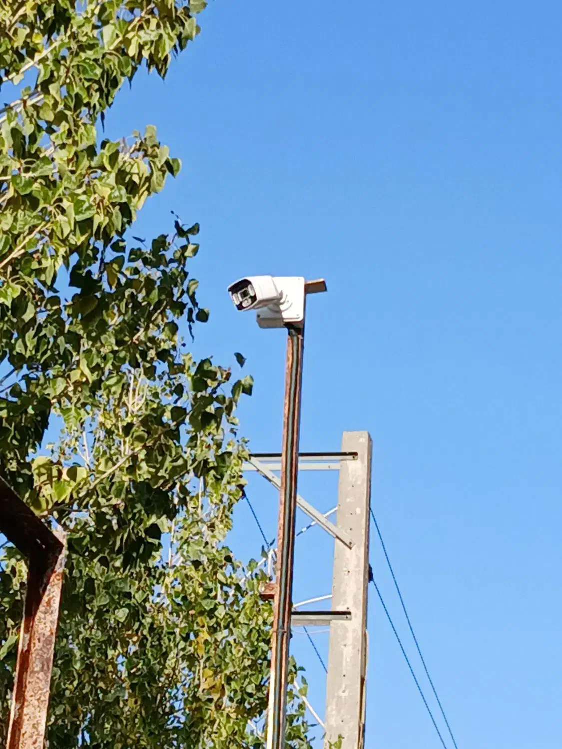 نصب دوربین مداربسته|خدمات پیشه و مهارت|مهاجران, |دیوار