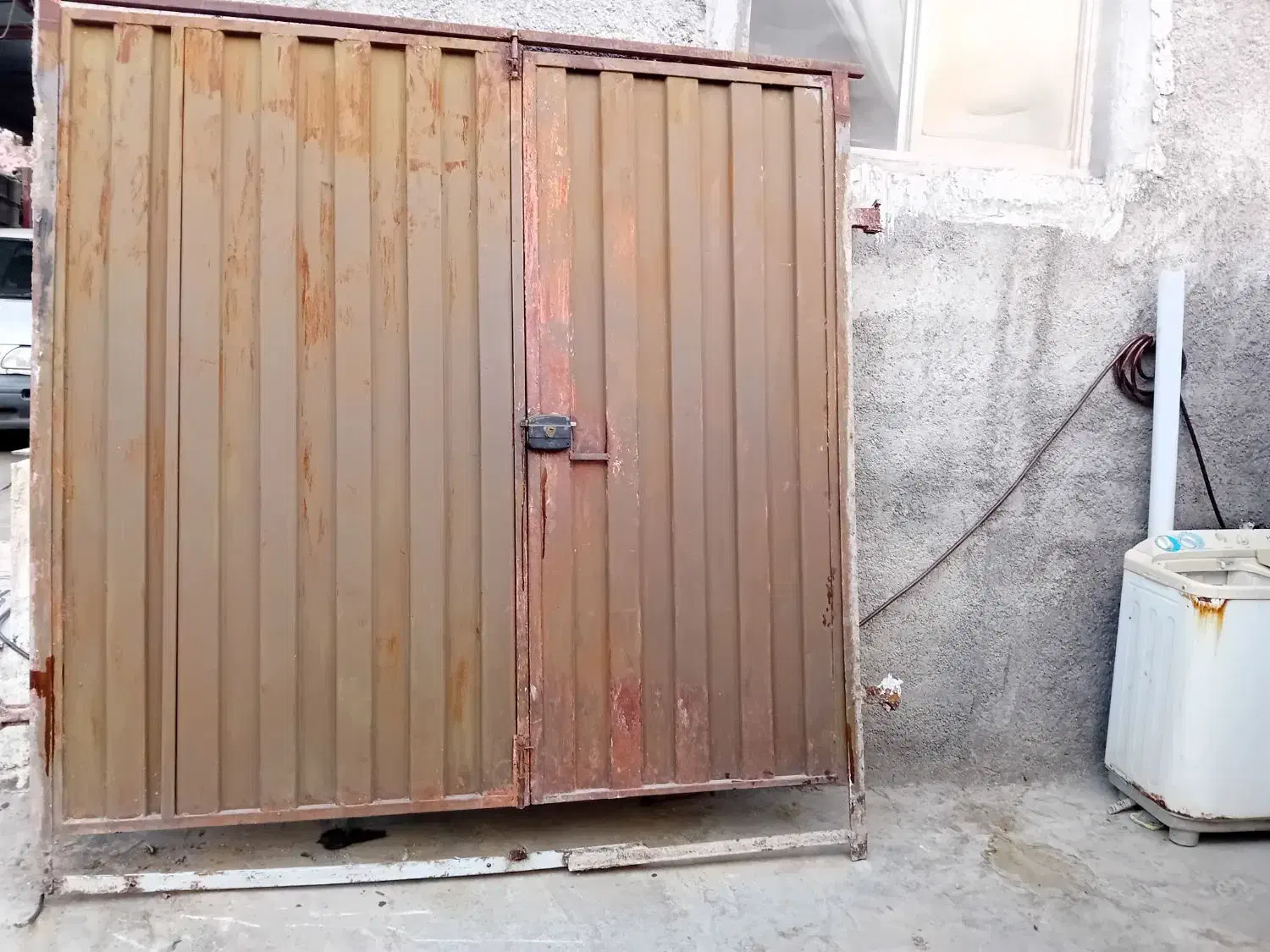 در حیاط|مصالح و تجهیزات ساختمان|آق قلا, |دیوار