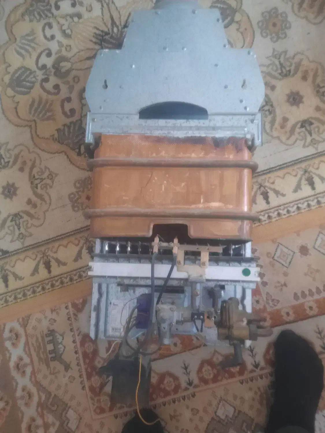 سرویسکار انواع پکیج ابگرمکن دیواری و زمینی|خدمات پیشه و مهارت|دامغان, |دیوار