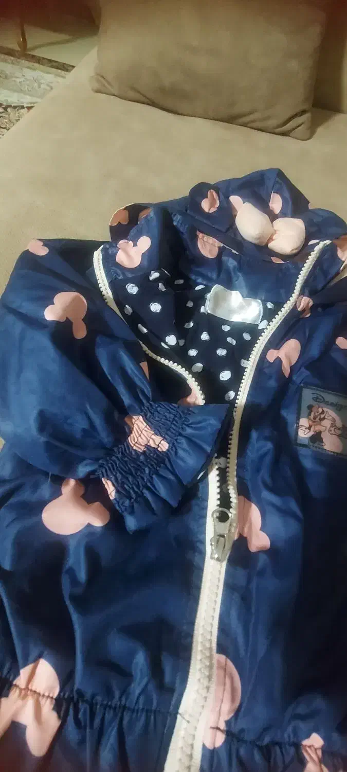 بارونی خوشگل خارجی و شلوار جین ترک مناسب|لباس|محمدشهر, همایون ویلا|دیوار