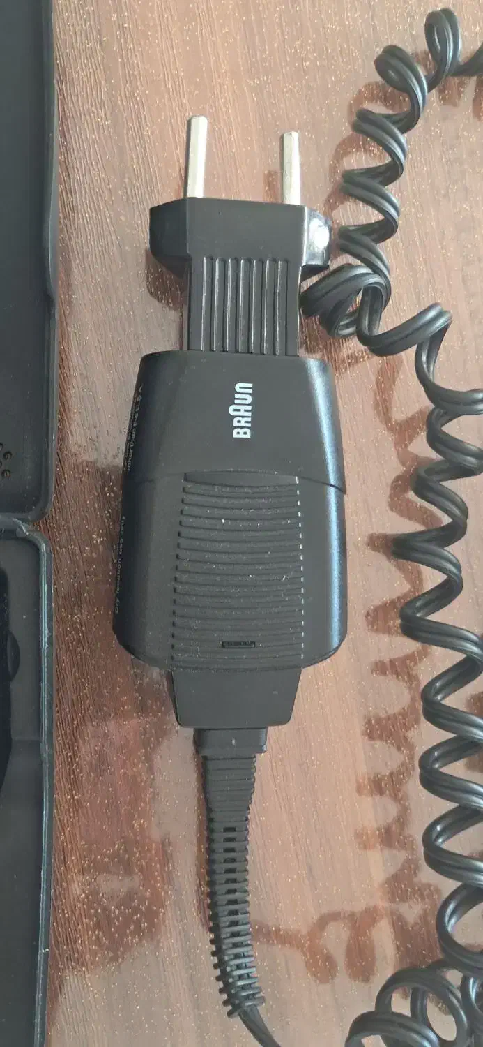 ریش تراش براون اصل آلمانی ضد آب|آرایشی، بهداشتی، درمانی|مرند, |دیوار