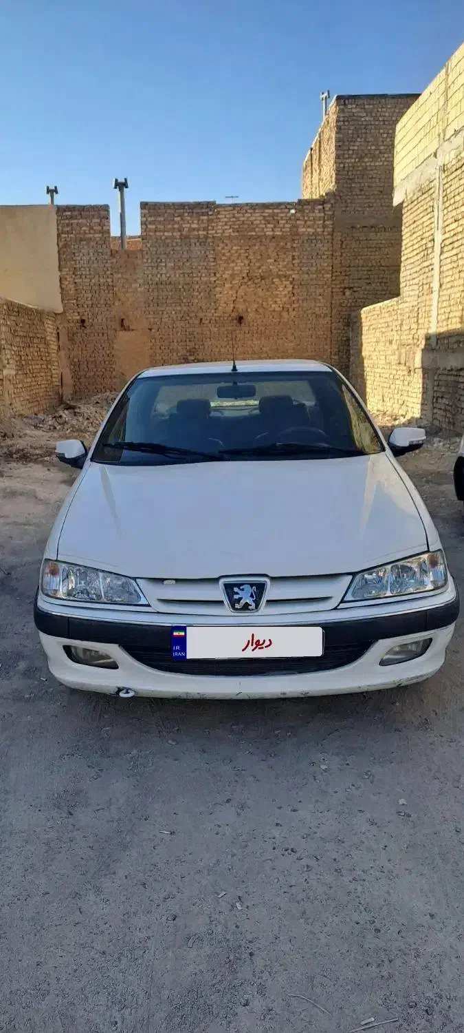 پژوپارس۸۳|خودرو سواری و وانت|کاشان, کارگر|دیوار