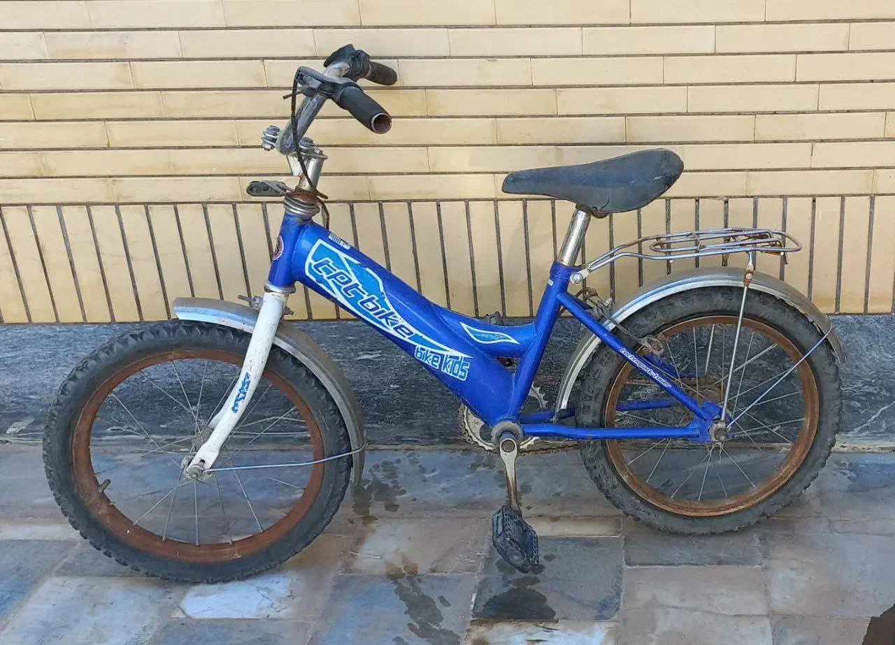 دوچرخه|دوچرخه، اسکیت، اسکوتر|طبس, |دیوار