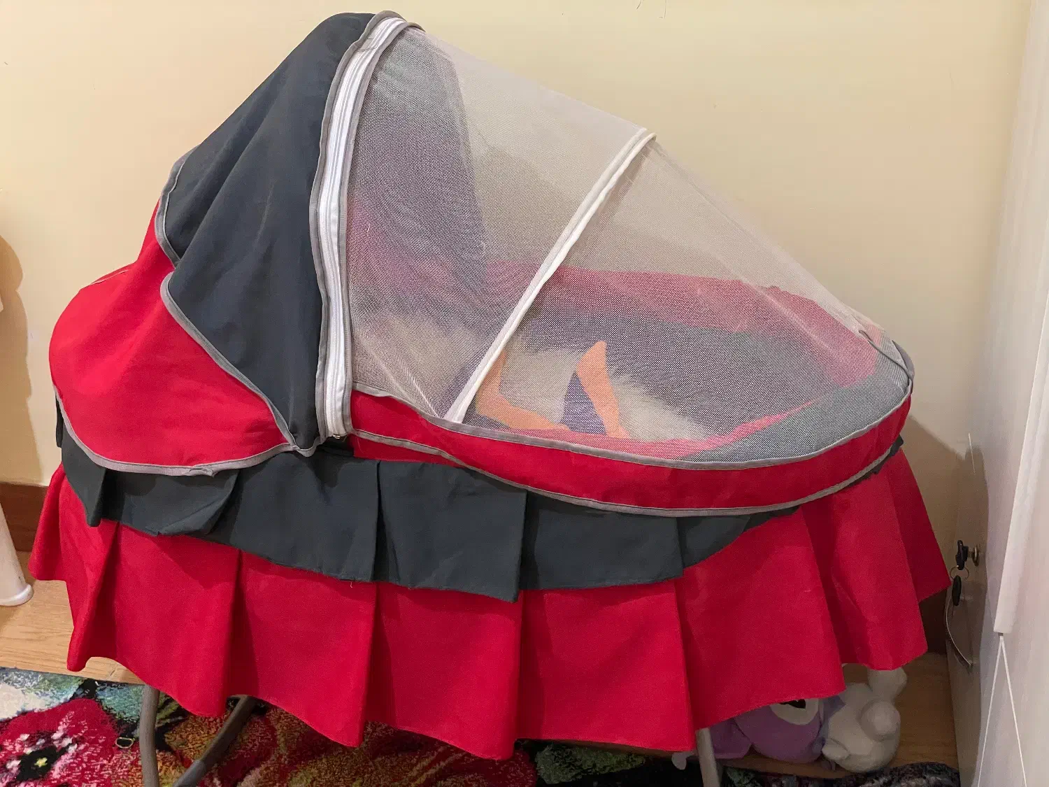 گهواره درحد نو|اسباب و اثاث بچه|رشت, استقامت ۱|دیوار