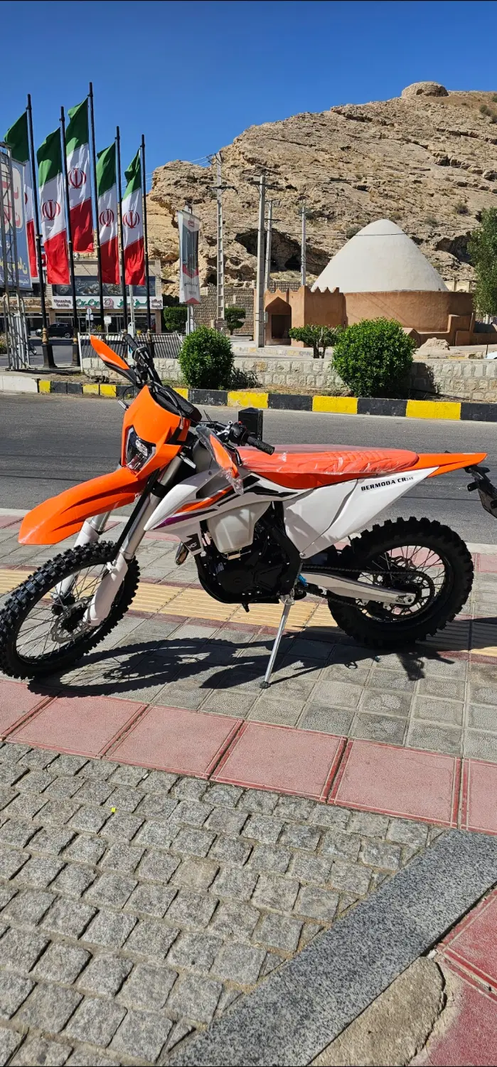 برموداcr249|موتورسیکلت|خور (فارس), |دیوار