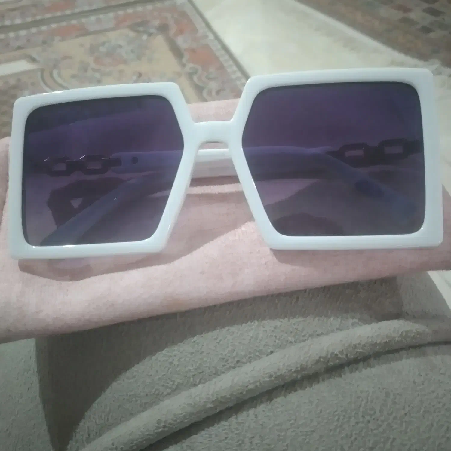 عینک آفتابی یه بار استفاده شده|زیورآلات و اکسسوری|ارومیه, |دیوار