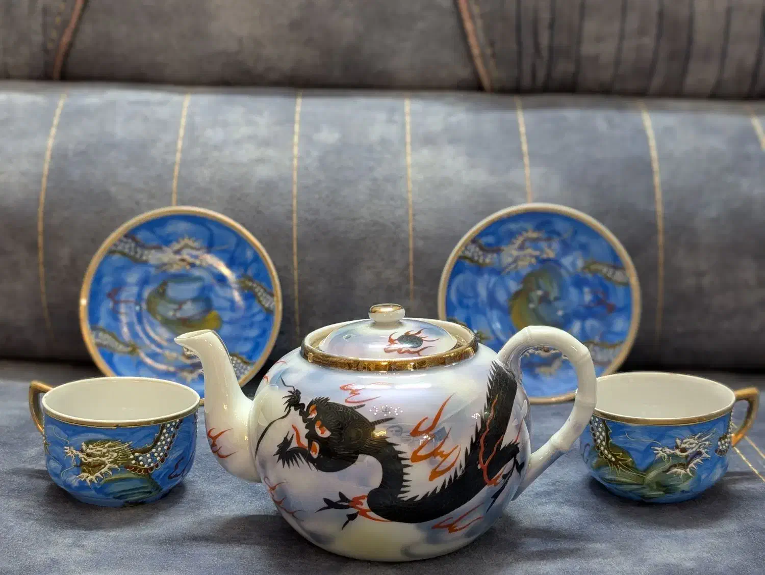 ست قوری و فنجان کلکسیونی قدمت دار|کلکسیون اشیاء عتیقه|تهران, دکتر هوشیار|دیوار