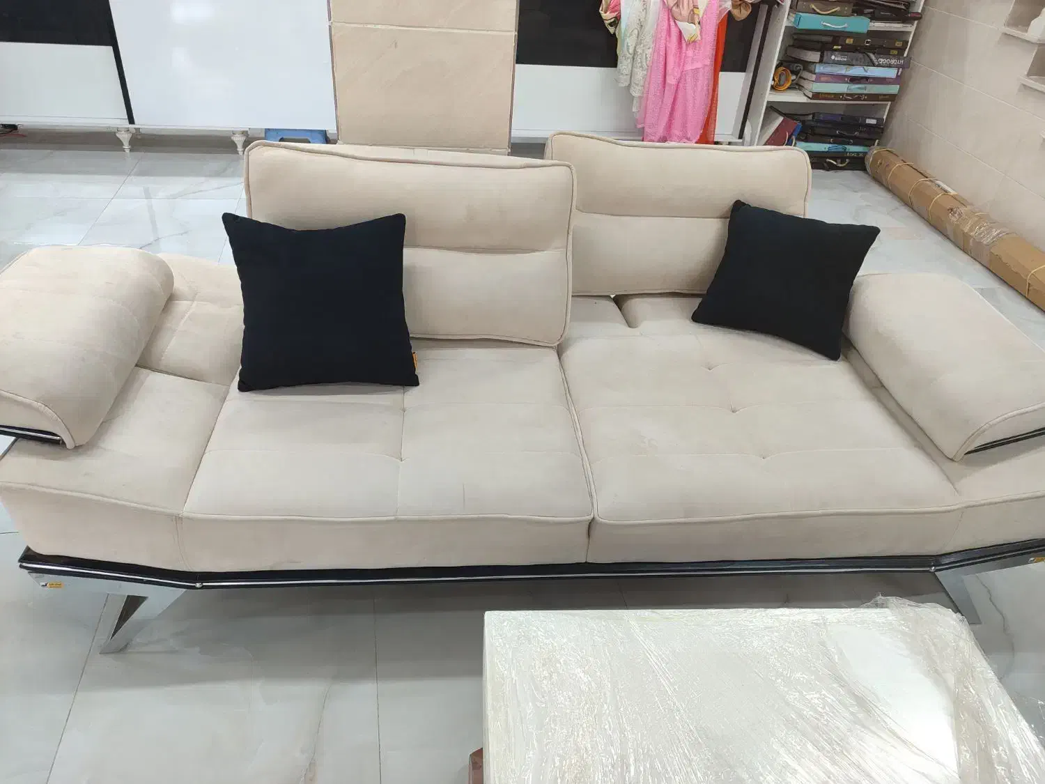 مبلمان نو پایه فلزی زیر قیمت بازار|مبلمان خانگی و میز عسلی|تاکستان, |دیوار