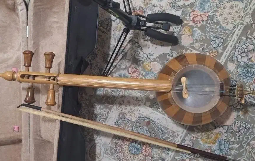 کمانچه|سازهای سنتی|محمدیه-قزوین, |دیوار