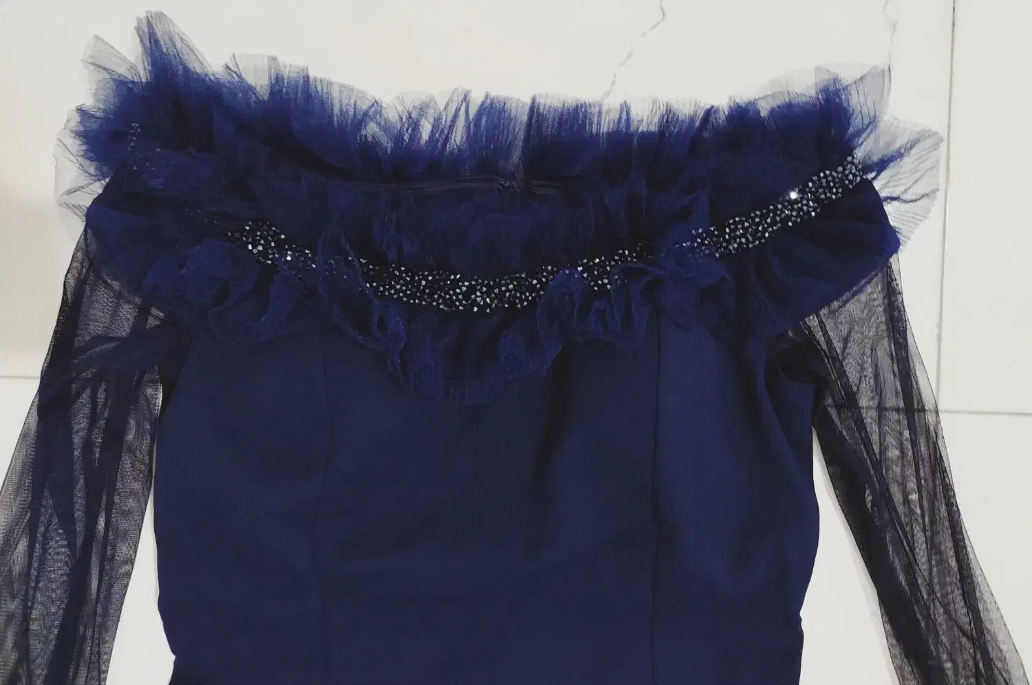 لباس مجلسی|لباس|آستارا, |دیوار