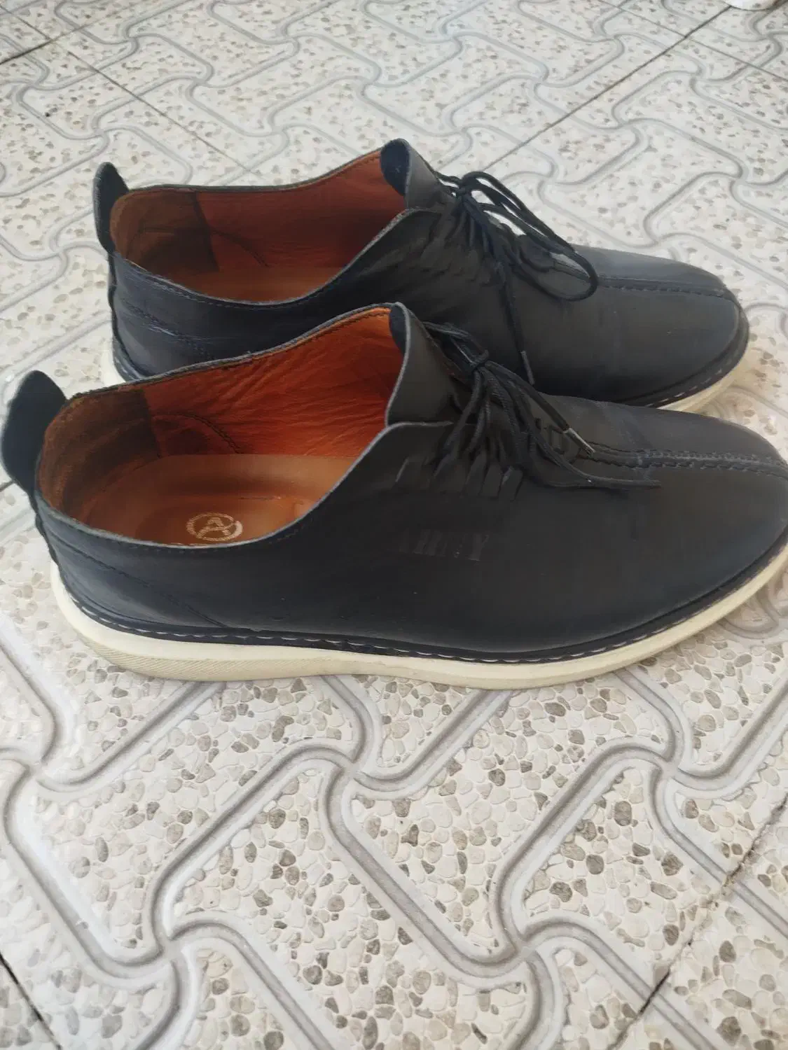 فروش ۳ جفت کفش چرم ، کتونی ، اسپرت|کیف، کفش، کمربند|کوهدشت, |دیوار