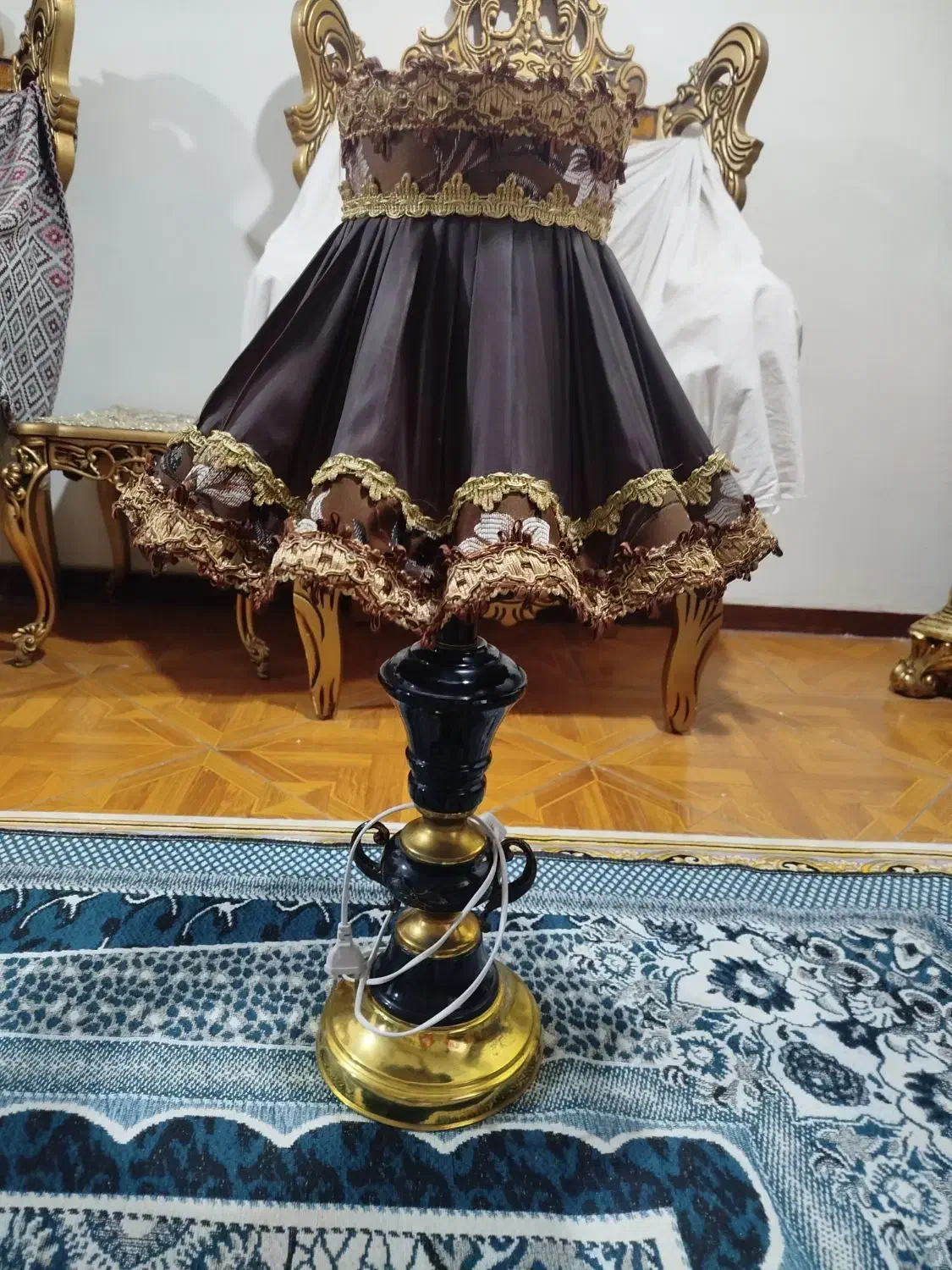 ۱عددآباژوررومیزی درحدنو|چراغ خواب و آباژور|اهواز, سپیدار|دیوار