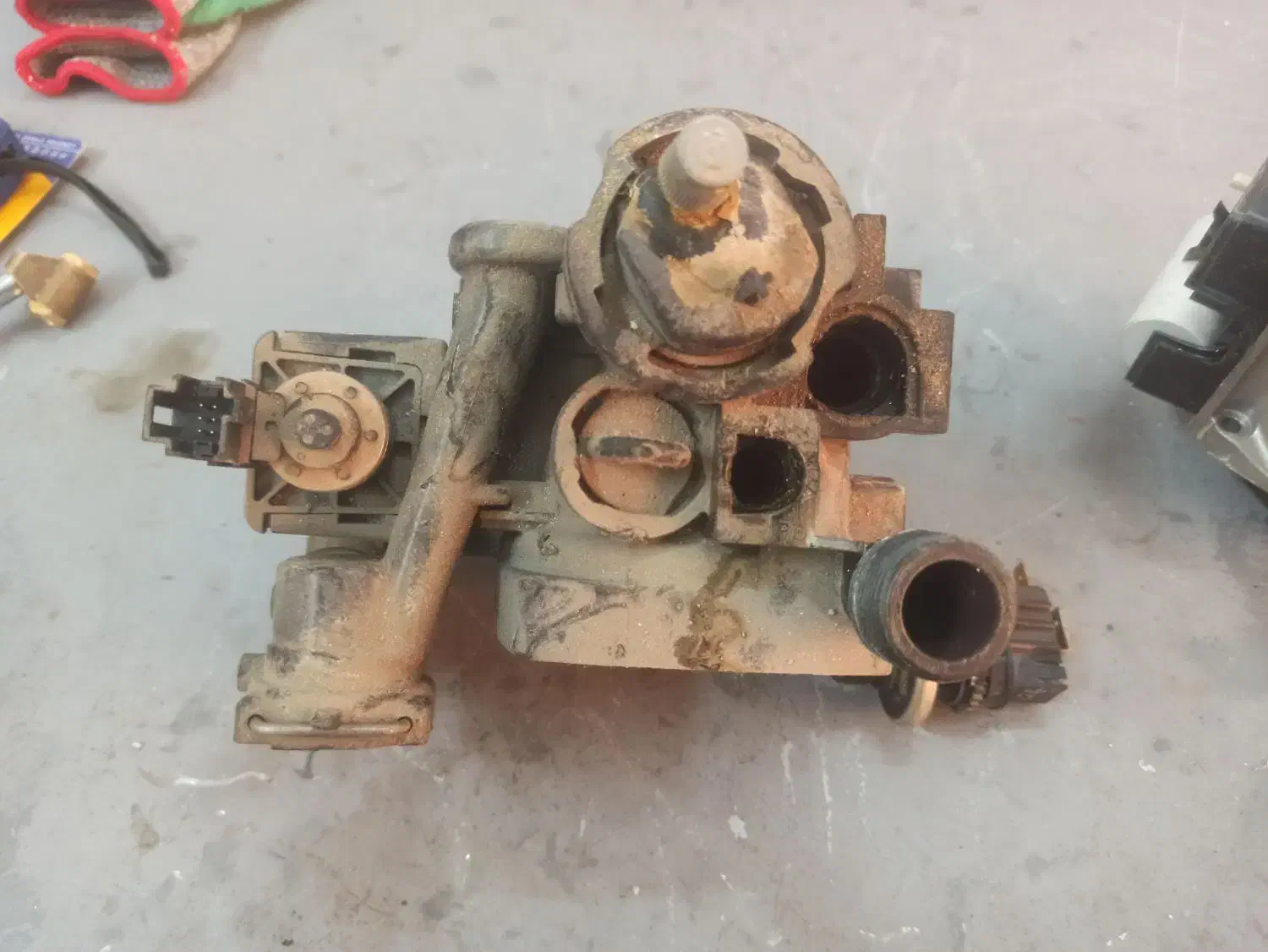 نصب،تعمیر ،سرویس تضمینی پکیج و کولرگازی، فوری|خدمات پیشه و مهارت|محمدیه-قزوین, |دیوار