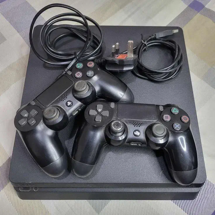 PS4 Slim یک ترابایت در حد نو|کنسول، بازی ویدئویی و آنلاین|تهران, هاشمی|دیوار