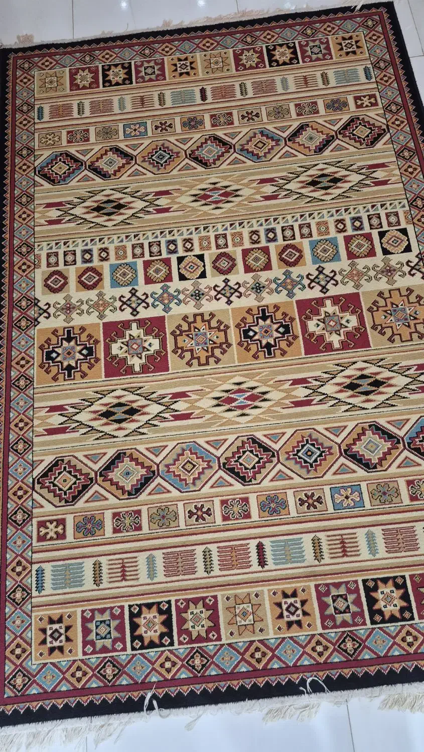 گلیم فرش  ۴ متری|فرش|شیراز, گویم|دیوار