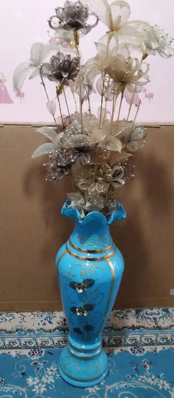 گلدان به همراه گل|گل مصنوعی|تهران, خاک سفید|دیوار