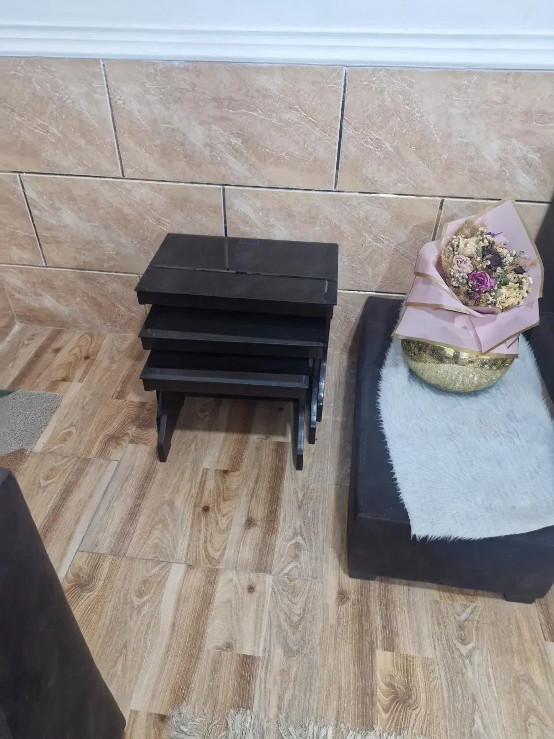 فروش مبل همراه عسلی.میناب|مبلمان خانگی و میز عسلی|بند زرک, |دیوار