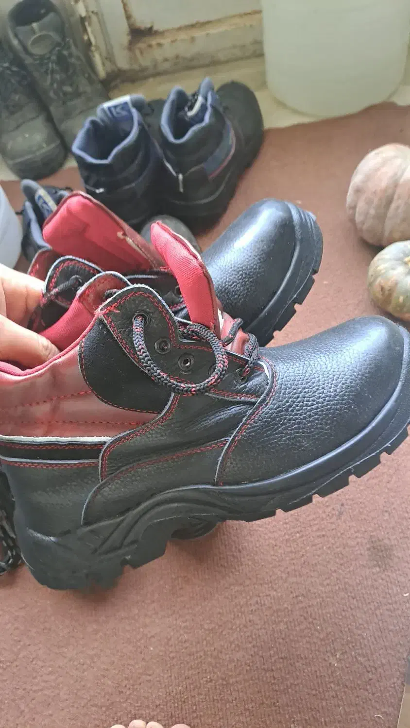 فروش کفش کار اورجینال نو ۴۱.۴۲.۴۳.۴۴.۴۵|کیف، کفش، کمربند|سیمین شهر, |دیوار