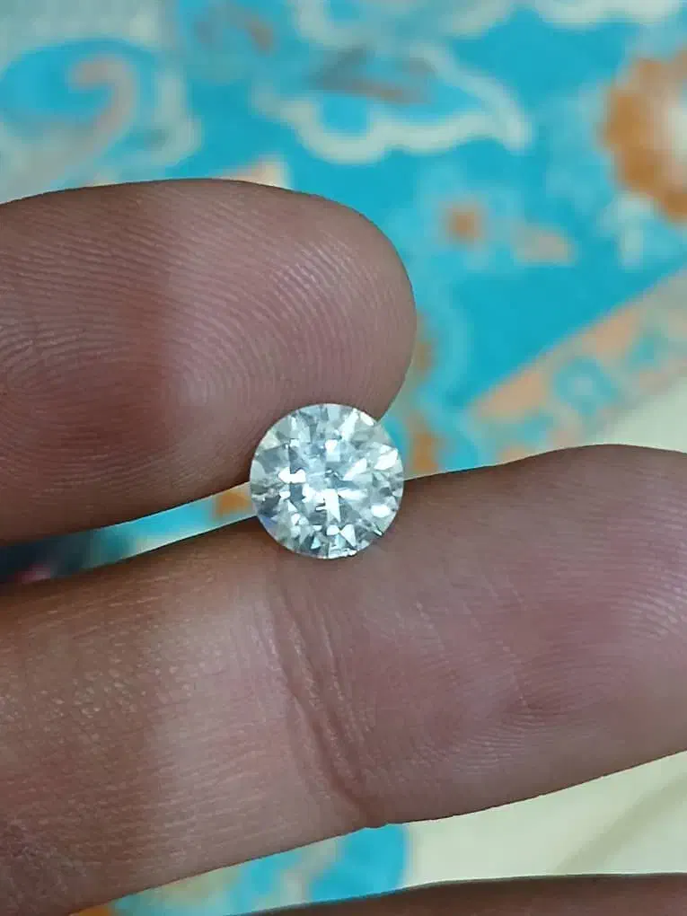 الماس 2/5 قیراطی معدنی اصل رگه دار بدون شناسنامه|جواهرات|تهران, بهارستان|دیوار