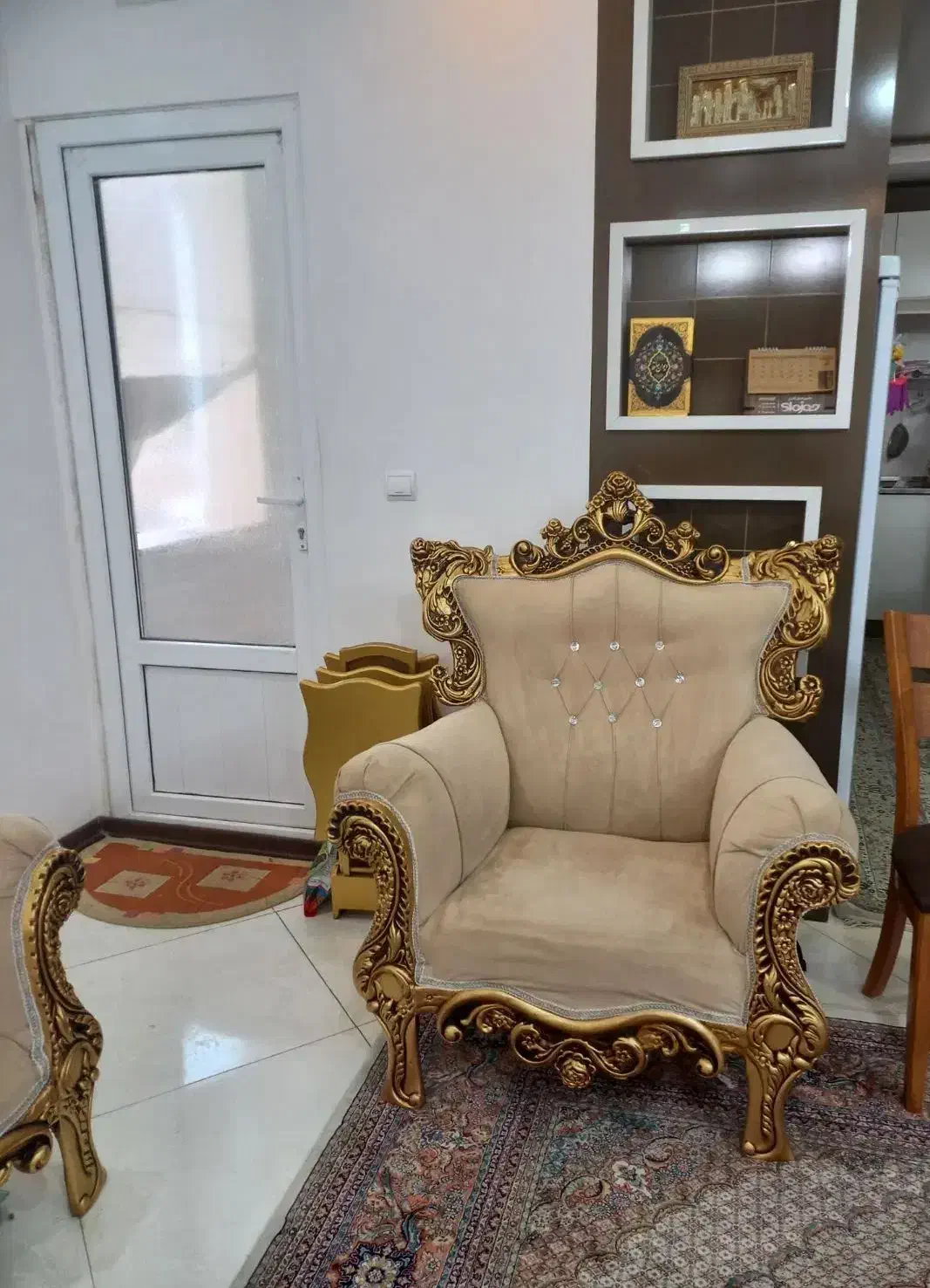 مبل سلطنتی ۷ نفره طلایی|مبلمان خانگی و میز عسلی|بیرجند, |دیوار