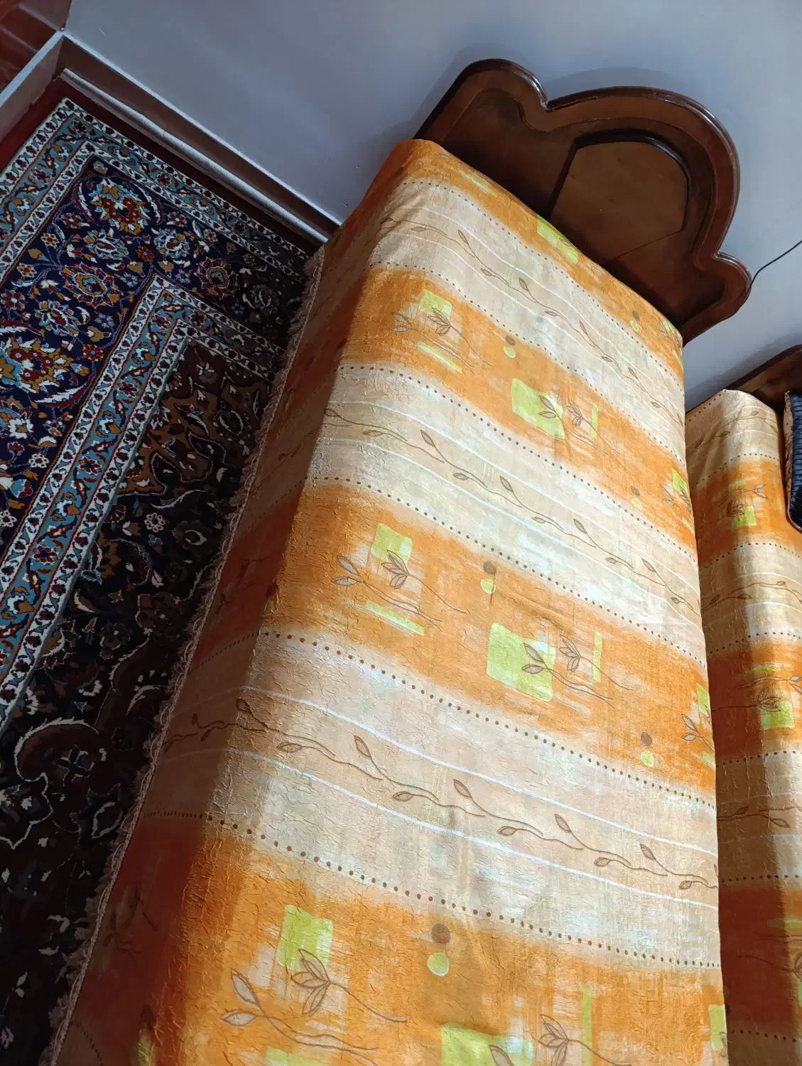 تختخواب یک نفره کامل چوب محکم عمری|تخت و سرویس خواب|ساری, |دیوار