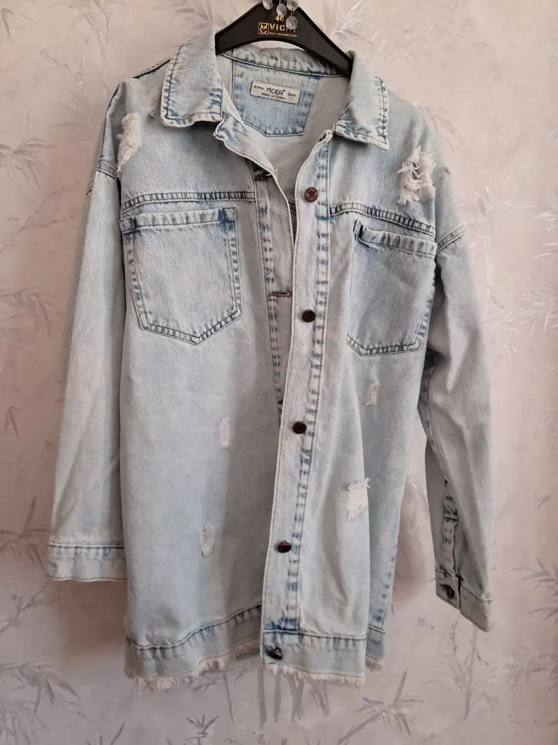 لباس|لباس|بروجرد, |دیوار