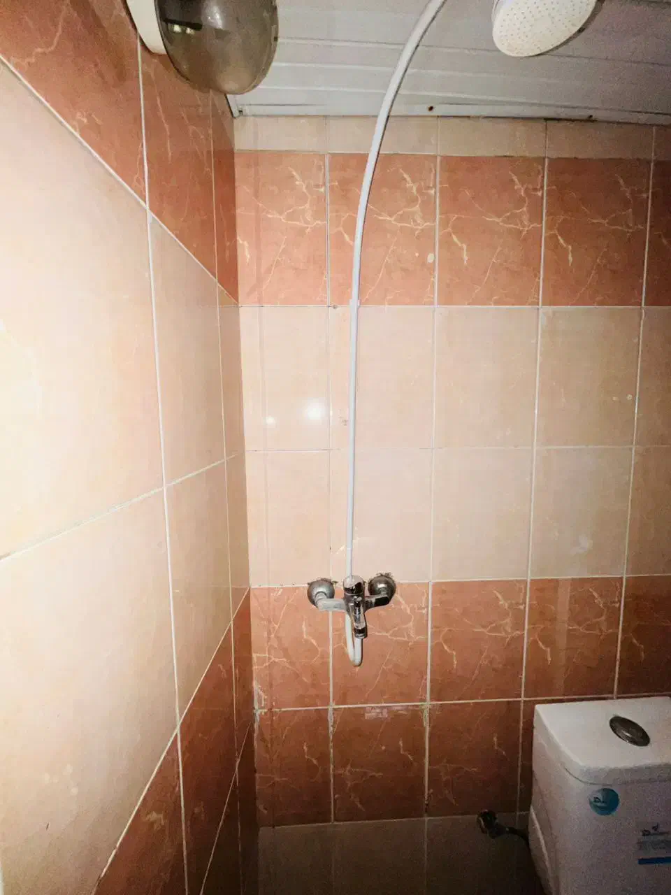 روشویی و دوش و هواکش|لوازم سرویس بهداشتی|رشت, صفاری|دیوار