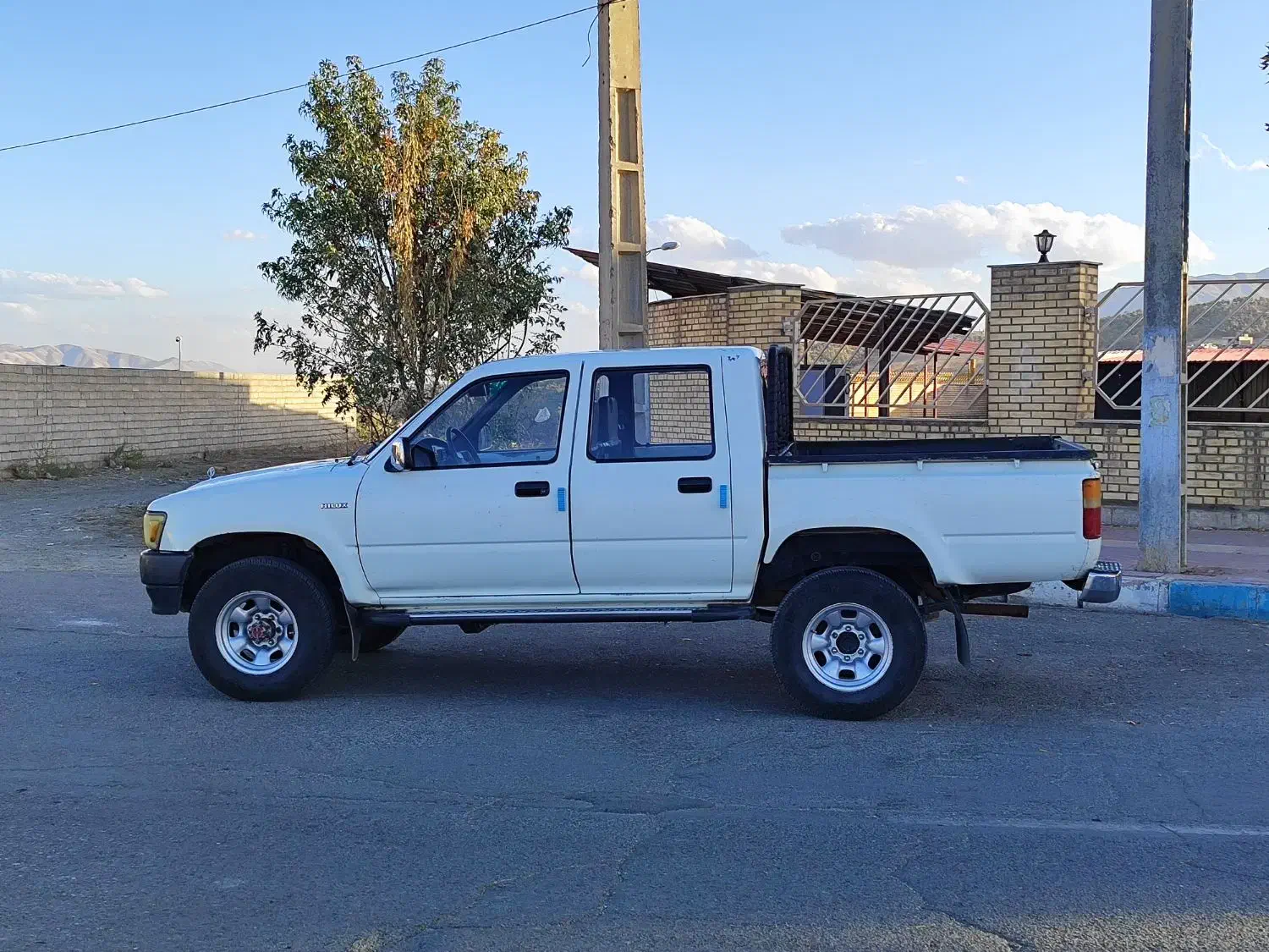 تویوتا هایلوکس 1992|خودرو سواری و وانت|سردشت, |دیوار