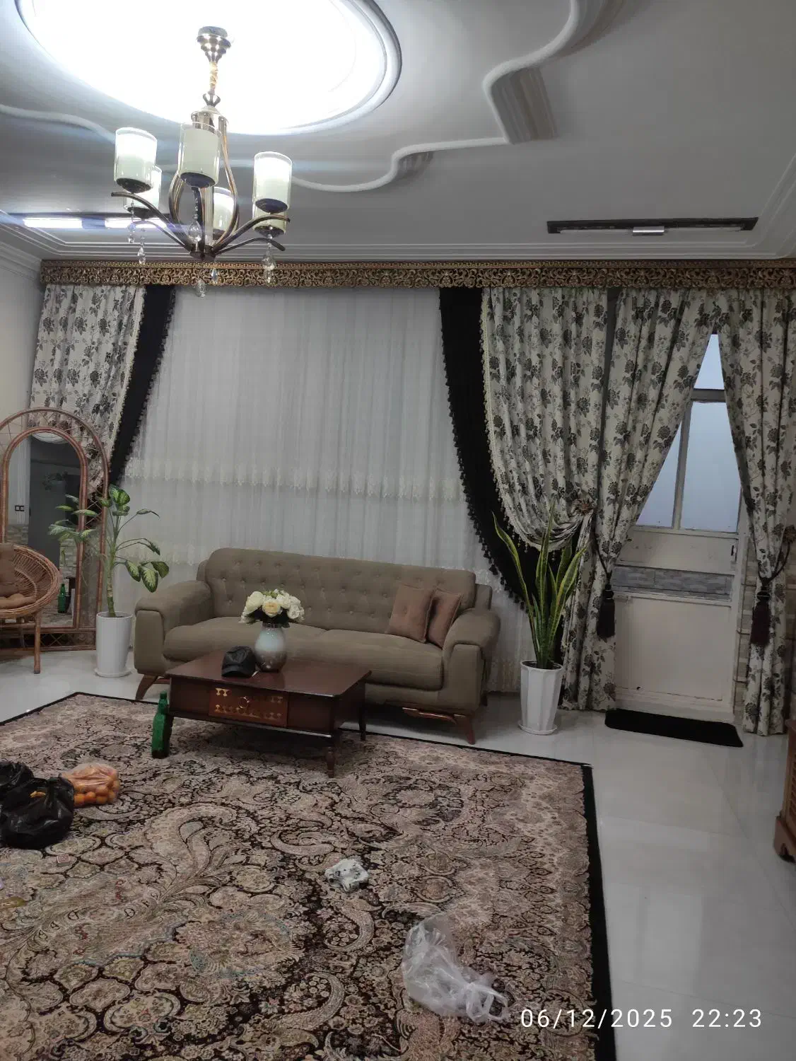 پرده کامل|مبلمان خانگی و میز عسلی|تربت جام, والفجر|دیوار