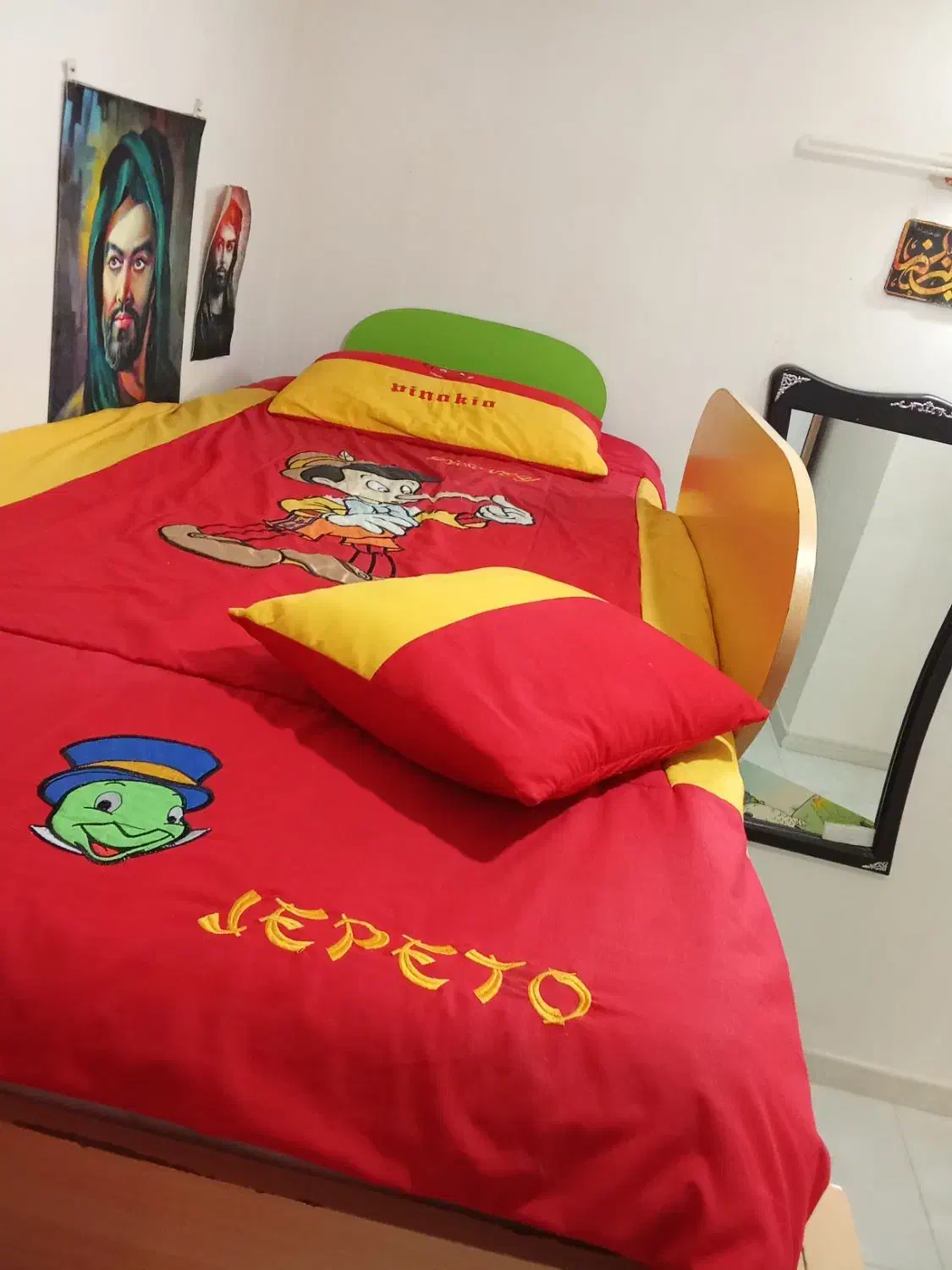 تخت نوجوان کاملا سالم با صندلی وفرش|تخت و سرویس خواب|ری, شهادت|دیوار