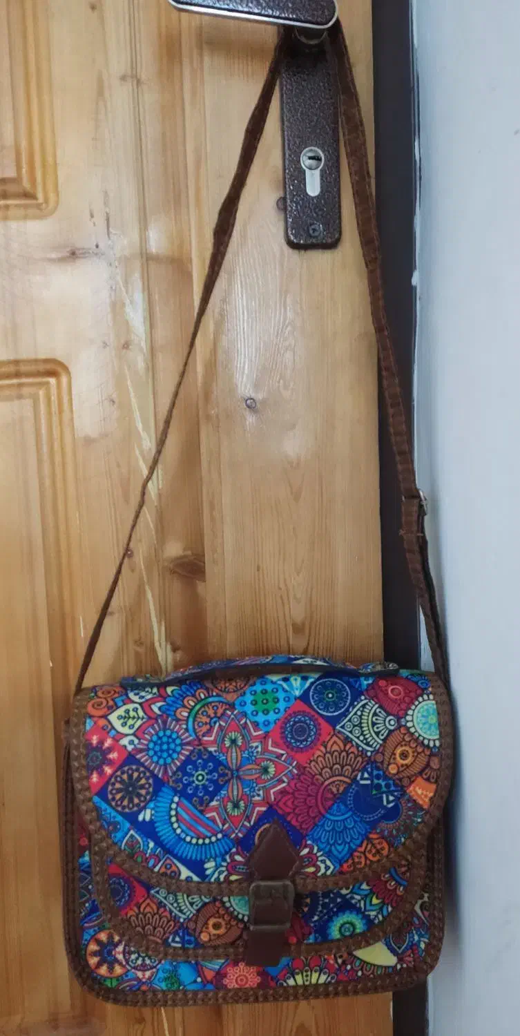 کیف سنتی کاملا نو اصلا استفاده نشده|کیف، کفش، کمربند|اسلام‌شهر, شهرک واوان|دیوار