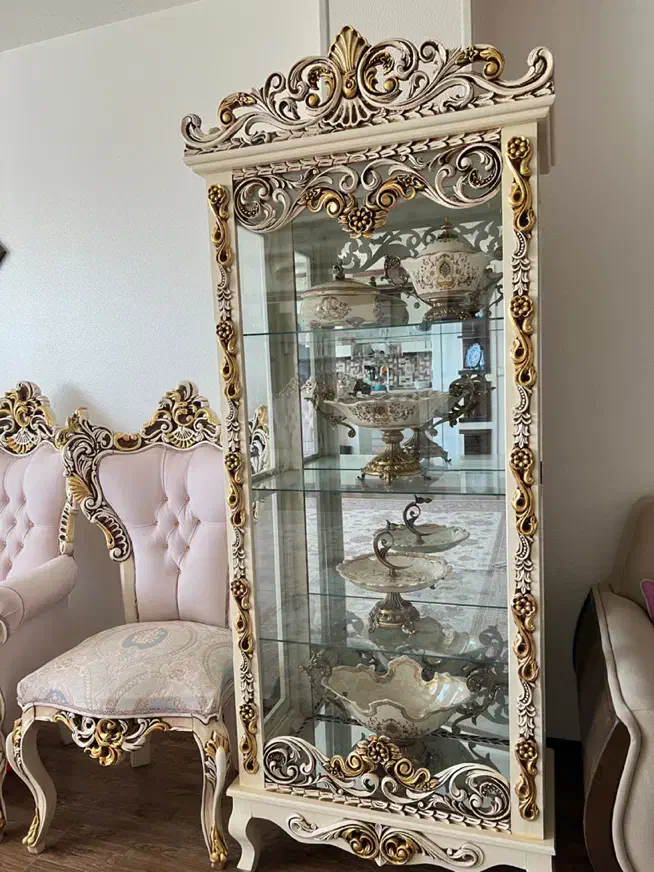 فروش فوری - بوفه کلاسیک طرح فرانسوی|بوفه، ویترین، کنسول|شاهین‌شهر, شهرک ردانی پور|دیوار