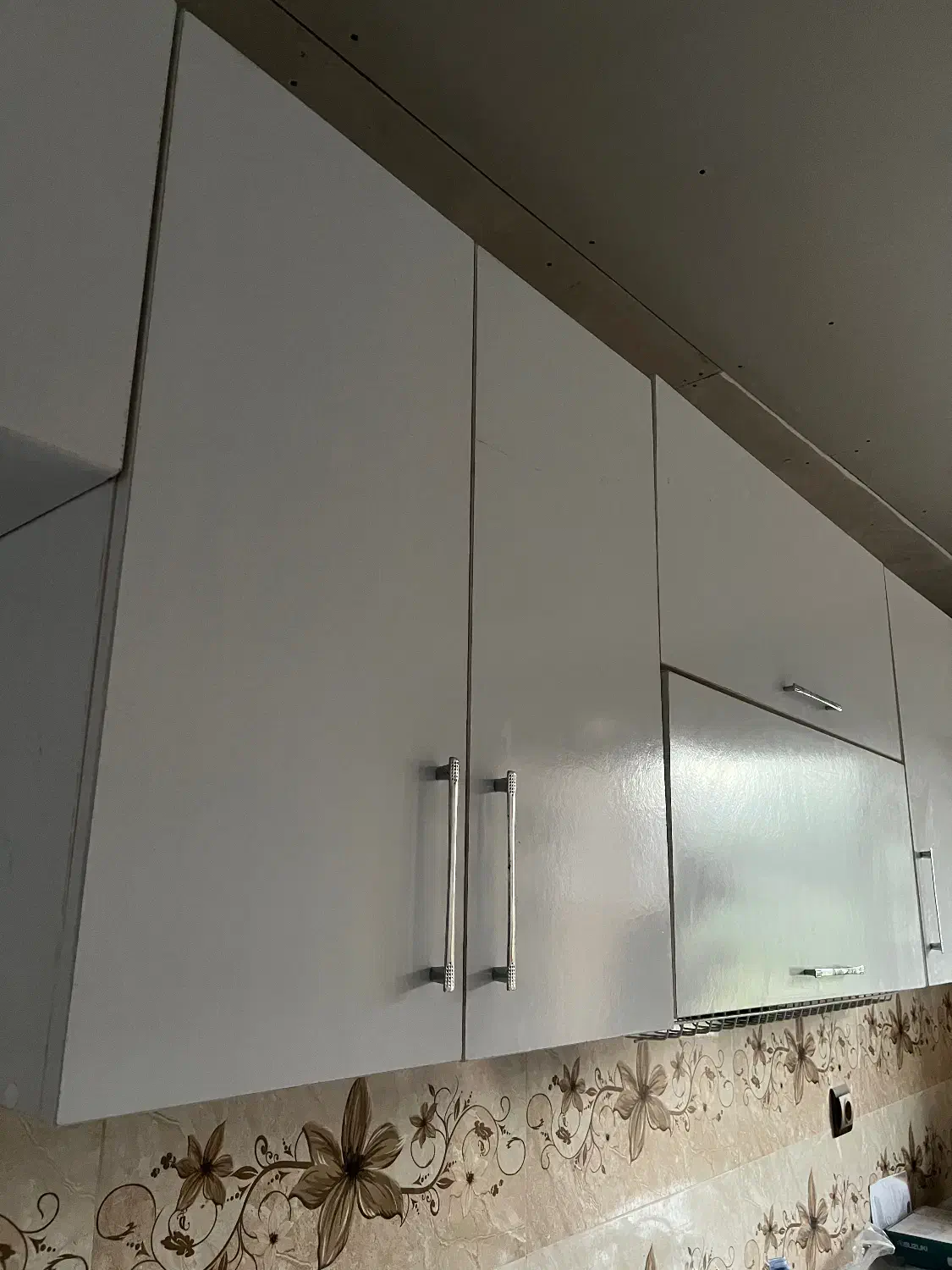 ۳متر نیم کابینت در حد نو بدون ایراد سینک گازوهود|مصالح و تجهیزات ساختمان|رشت, یخسازی|دیوار