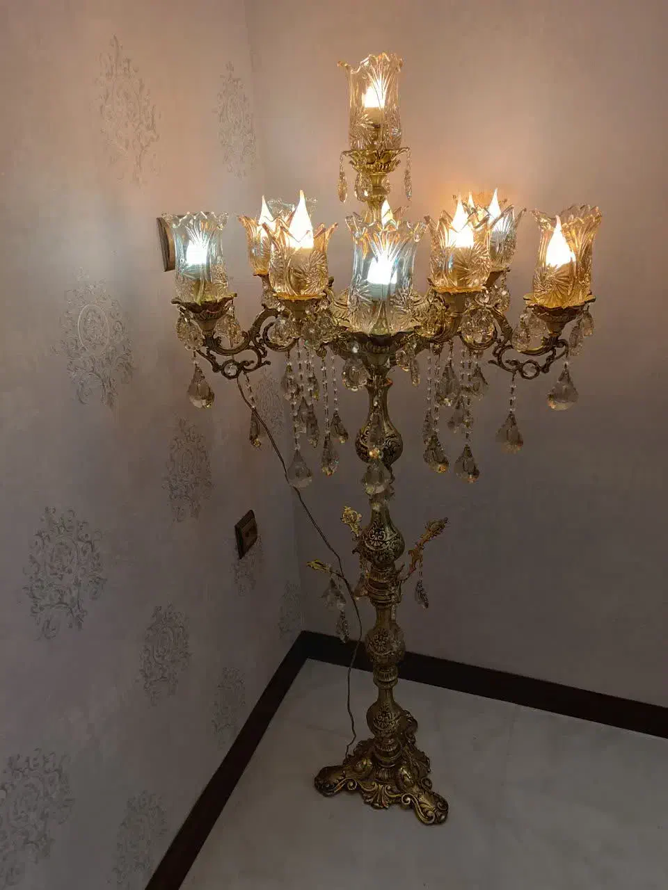 لوستر کنار سالنی برنز|لوستر و چراغ آویز|قم, شهرک قدس|دیوار