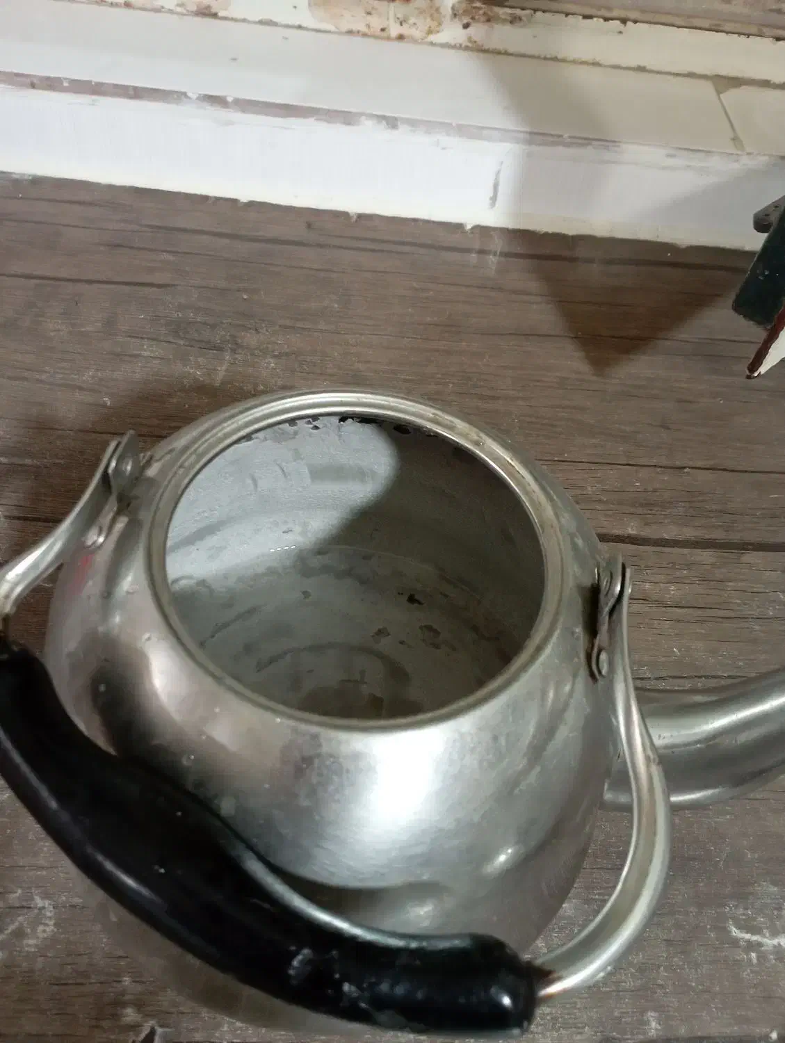 کتری سالم|قوری، کتری، قهوهساز دستی|اندیشه, اندیشه فاز ۳|دیوار