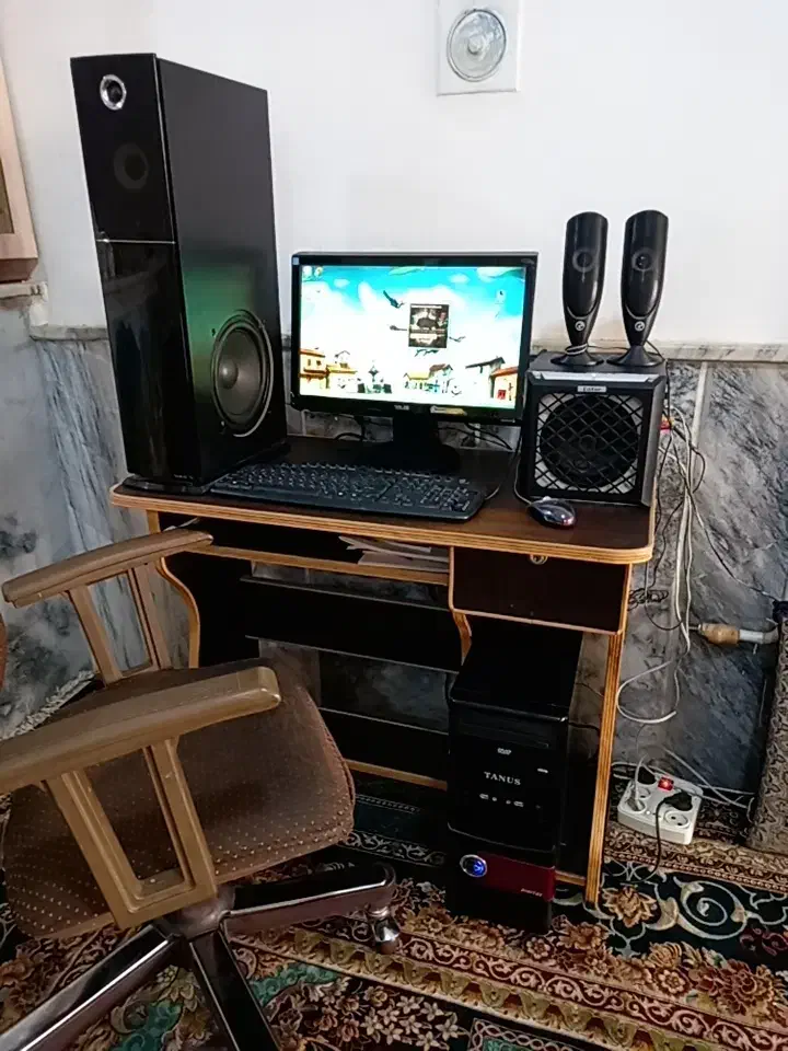 کیس کامپیوتر ومانیتور کامل معاوضه با گوشی|رایانه رومیزی|مشهد, شهید معقول|دیوار