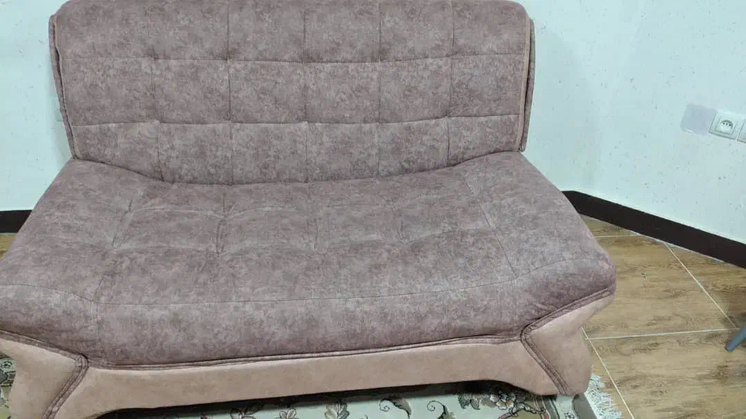 مبل ۷ نفره فنر قوی سالم محکم|مبلمان خانگی و میز عسلی|دوگنبدان, |دیوار