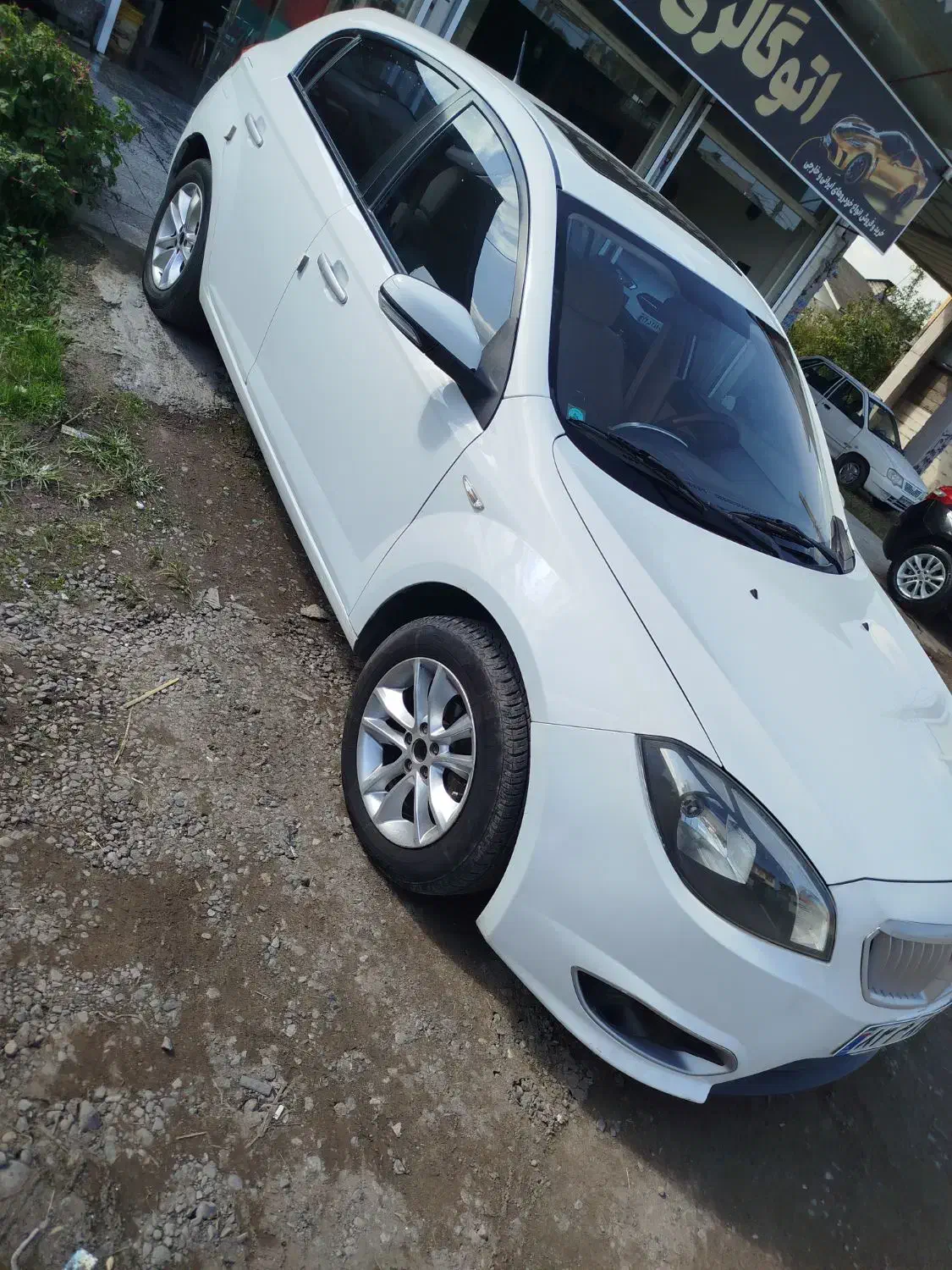 برلیانس ۳۲۰ اتومات مدل ۹۷موتور بزرگ|خودرو سواری و وانت|لنگرود, |دیوار