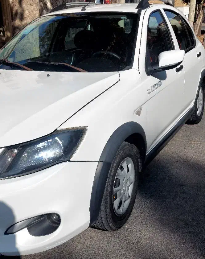 کوییک ۱۴۰۰بدونه رنگ ضربه|خودرو سواری و وانت|گلپایگان, |دیوار