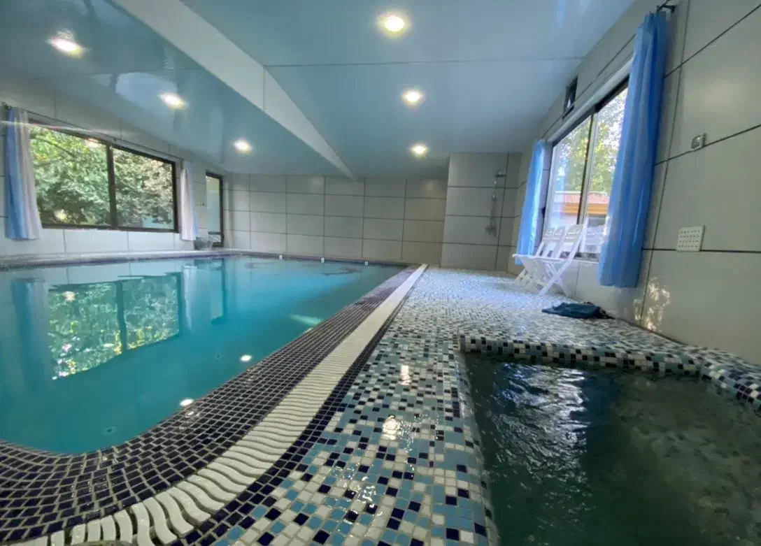 اجاره ویلا استخر ابگرم سرپوشیده وجکوزی باغبهادران|اجارهٔ خانه و ویلا|باغ بهادران, |دیوار