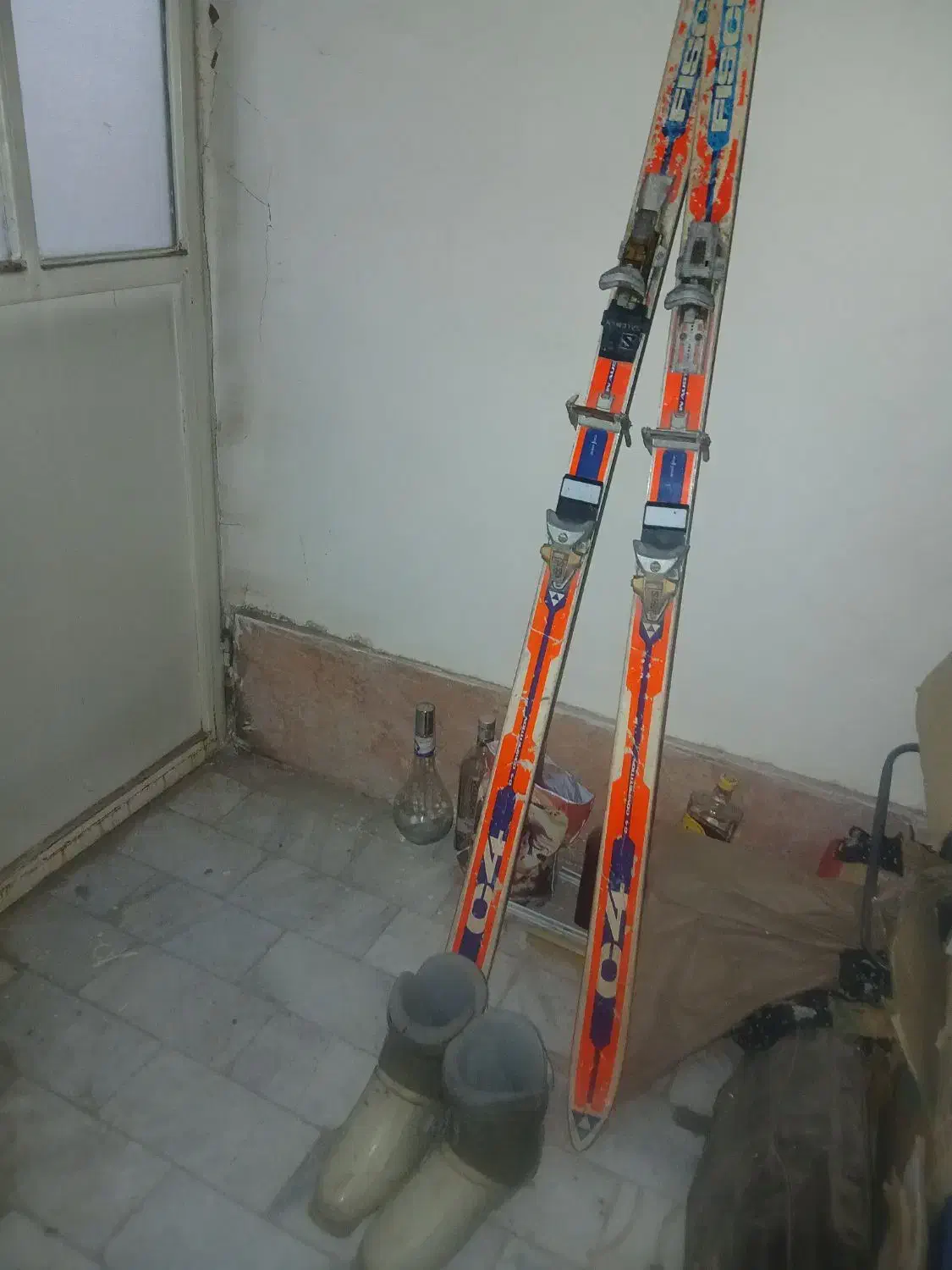 اسکی سالامون به همراه بوت اصل|ورزشهای زمستانی|چهارباغ, |دیوار