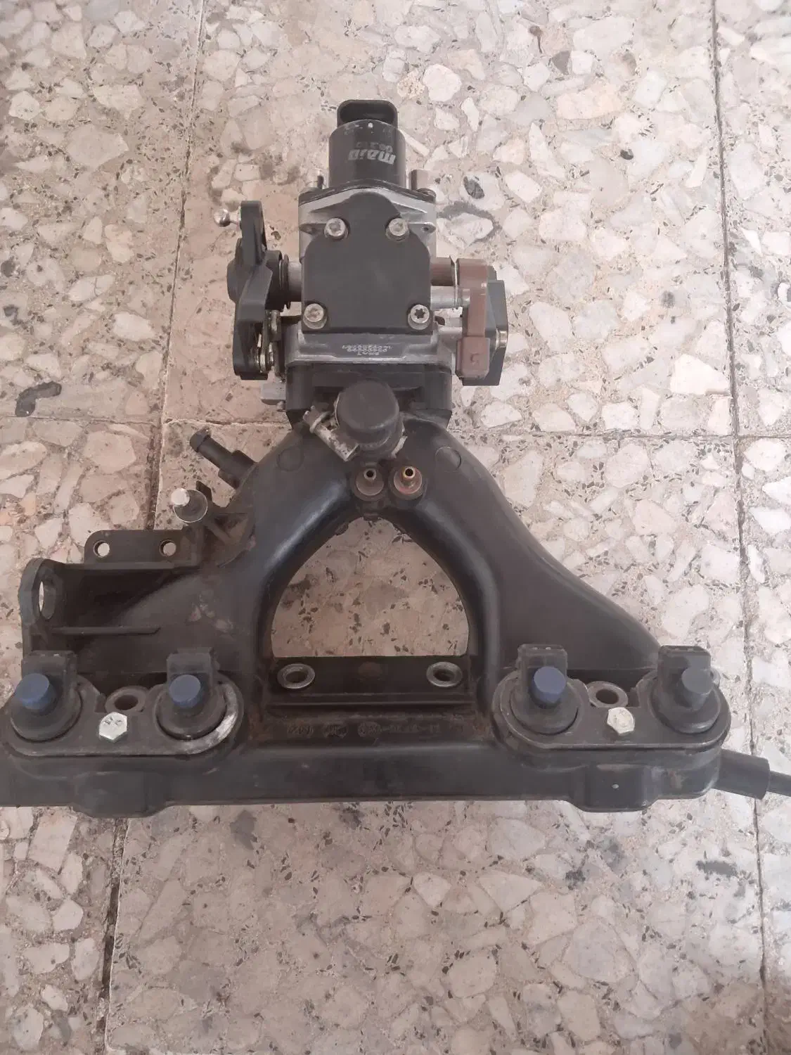 منیفولد پژو سوزن و دریچه گاز فابریک|قطعات یدکی و لوازم جانبی|رشت, منظریه|دیوار