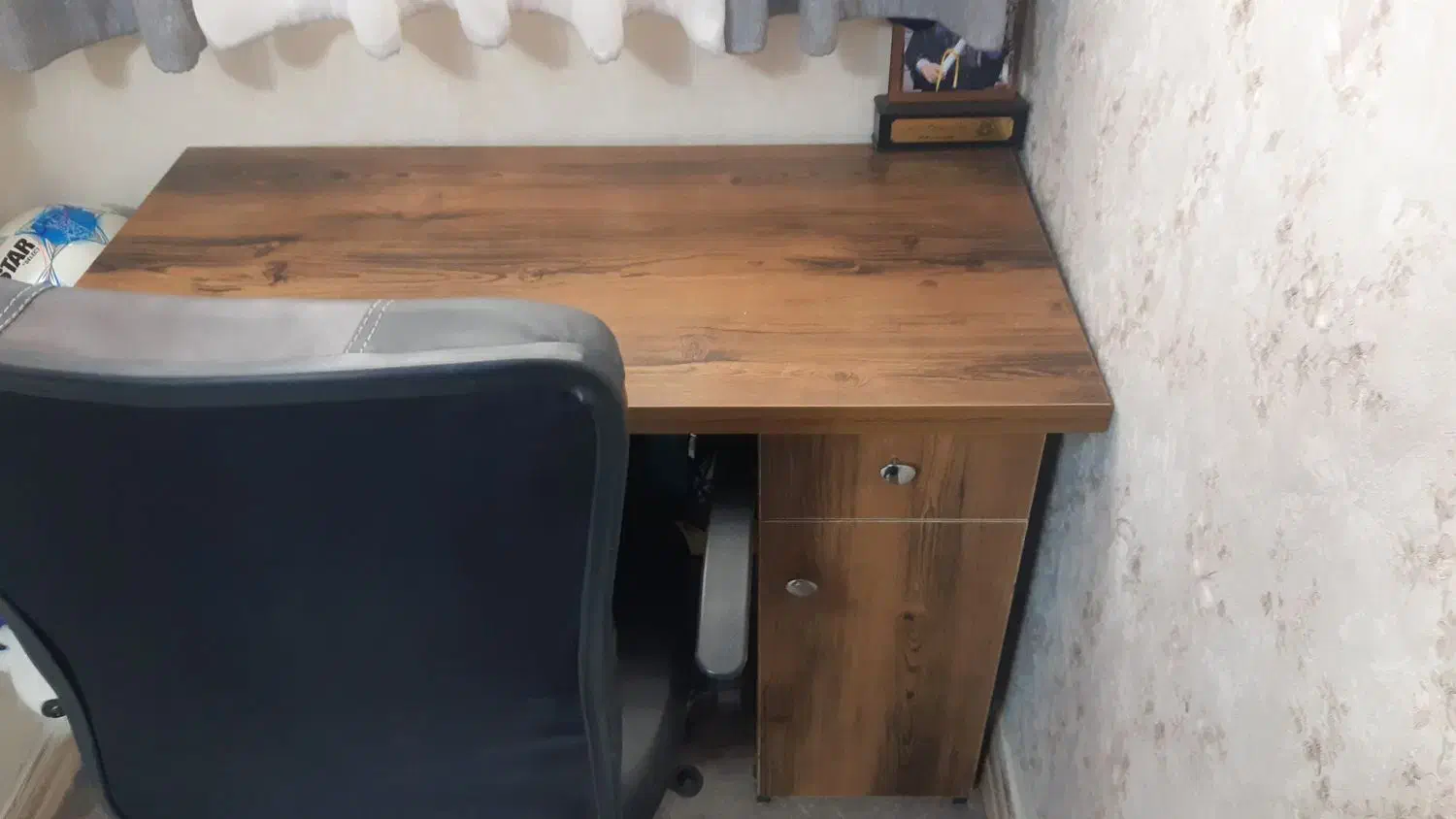 میز|میز تحریر و کامپیوتر|کرج, عظیمیه|دیوار