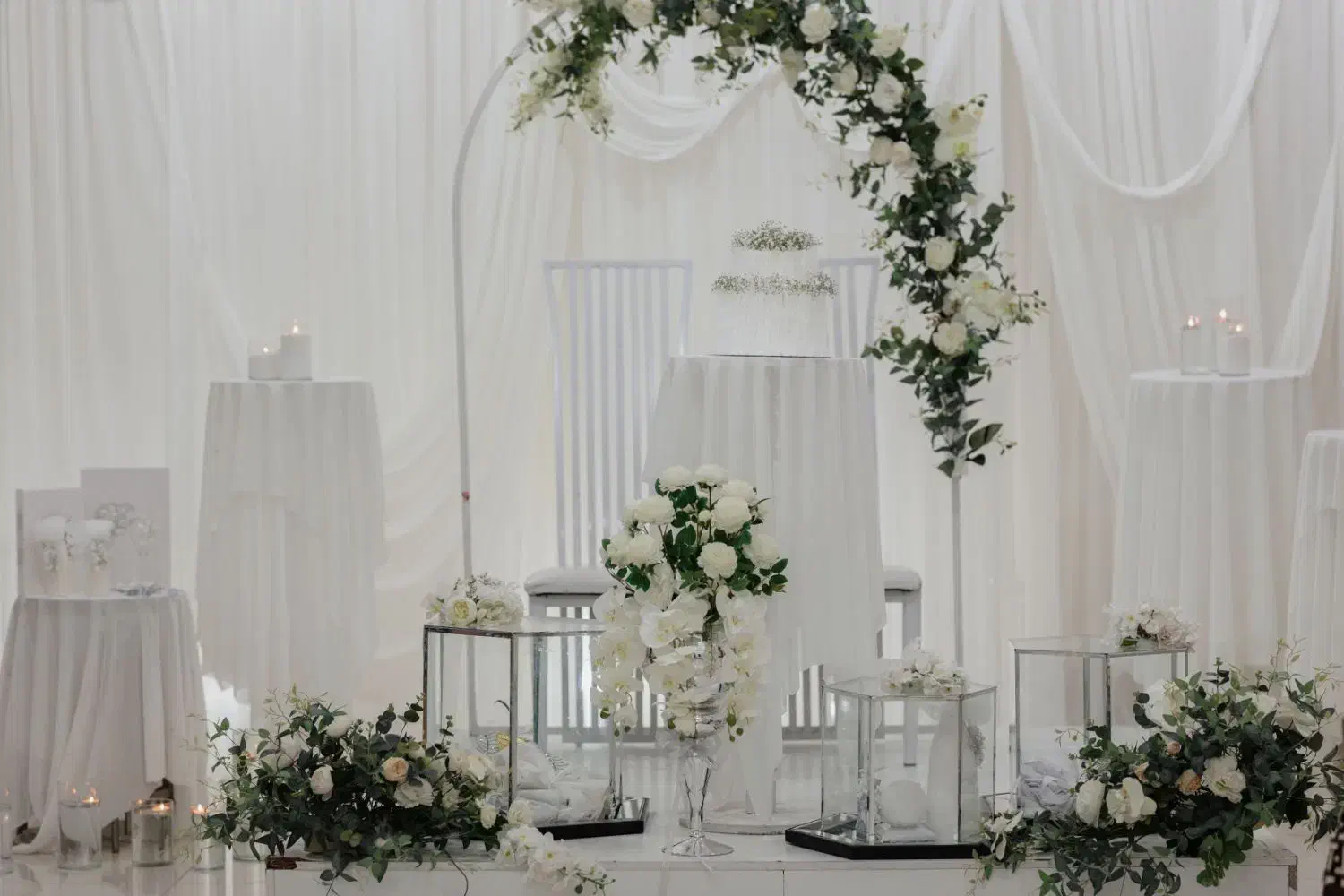 واگذاری سالن عقد آهیل|خدمات پذیرایی، مراسم|دورود, |دیوار