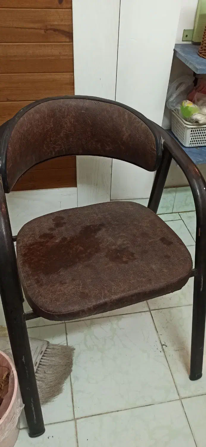 صندلی|صندلی و نیمکت|لاهیجان, کوی آزادگان|دیوار