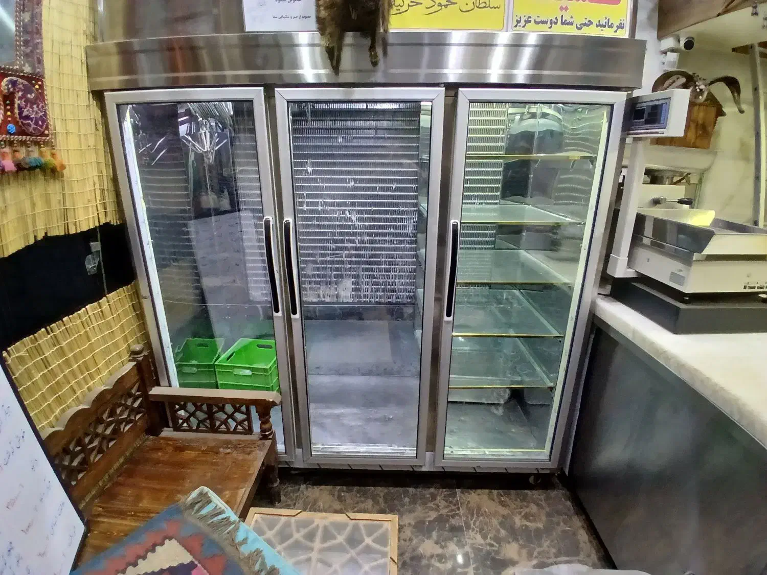 یخچال ویترینی ویخچال انباری ومیز صندلی|فروشگاه و مغازه|اندیشه, اندیشه فاز ۳|دیوار